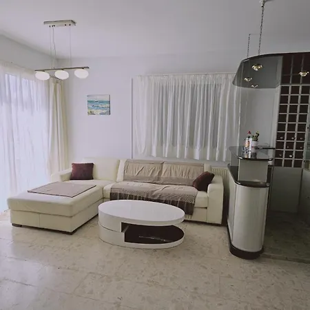 Cactus House 4*